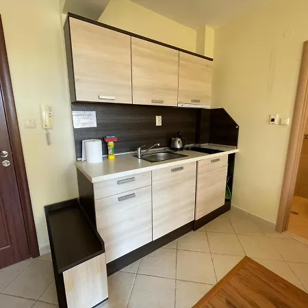 Summer Breeze 515 Apartment *
